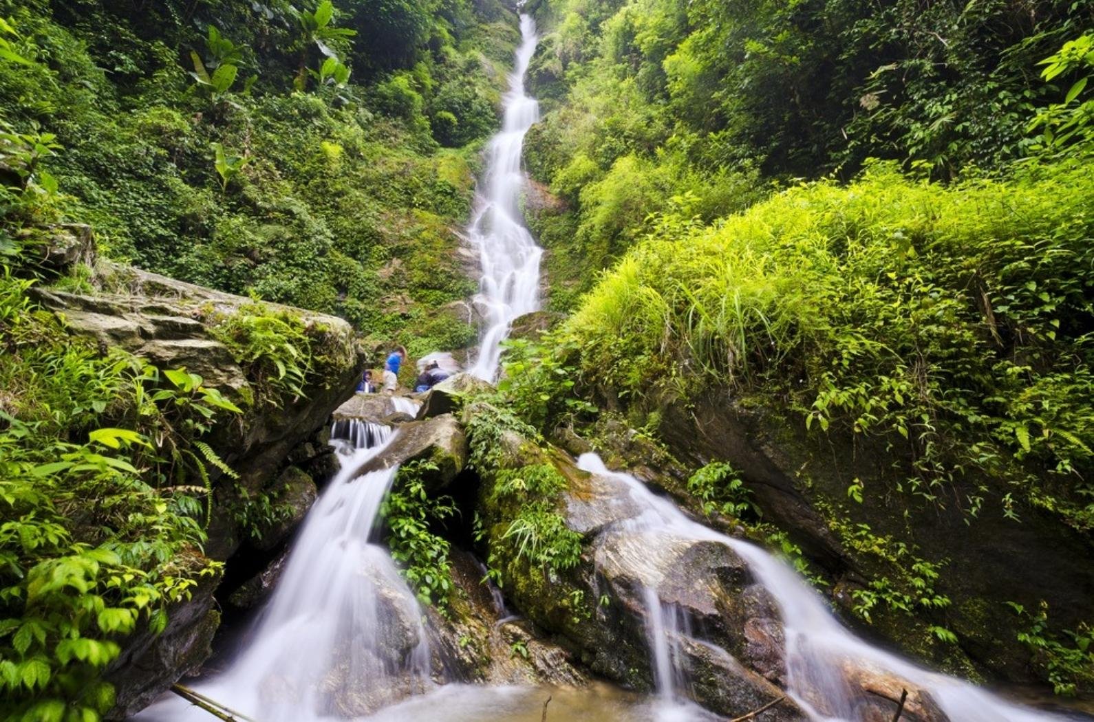 Kanchanjunga Waterfalls